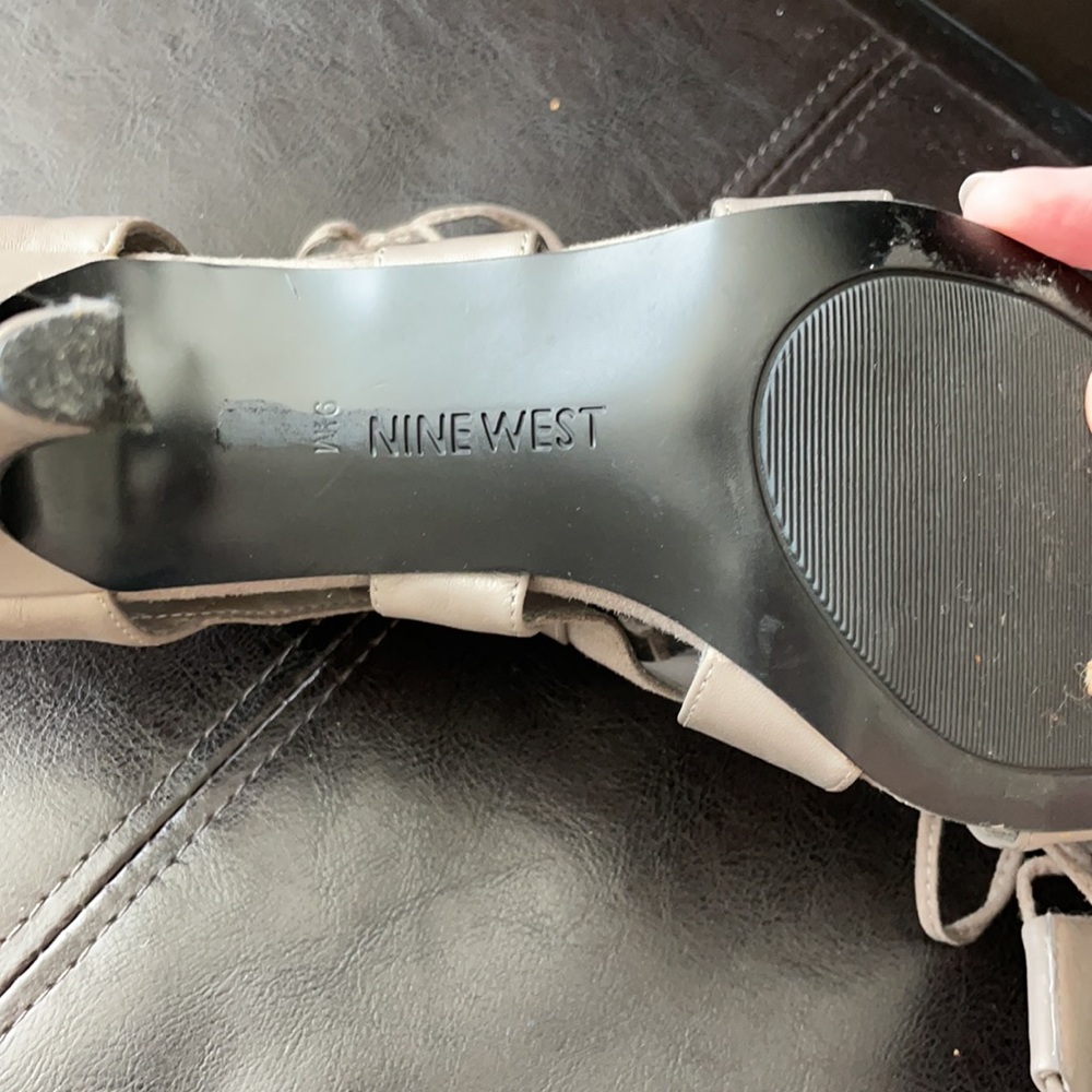 Nine West lace up heels - Picture 7 of 9